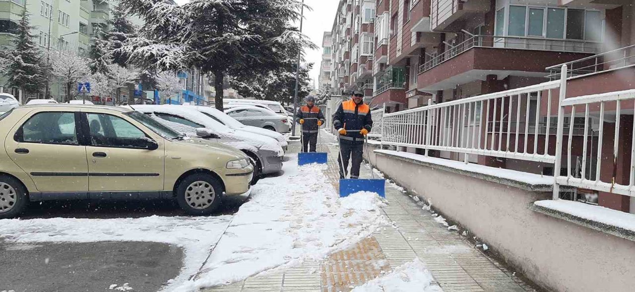 Çorum Belediyesi’nde kar mesaisi