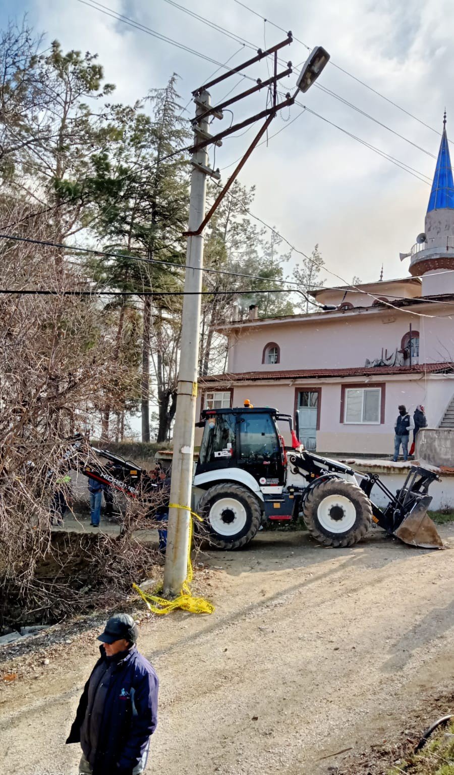 Burdur’da iki katlı müstakil bina alevlere teslim oldu