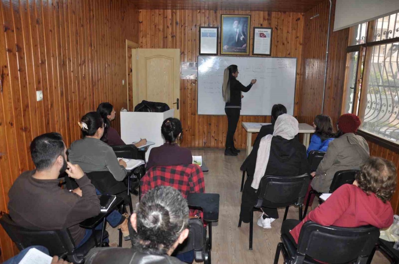 Çukurovalılar yabancı dil öğreniyor
