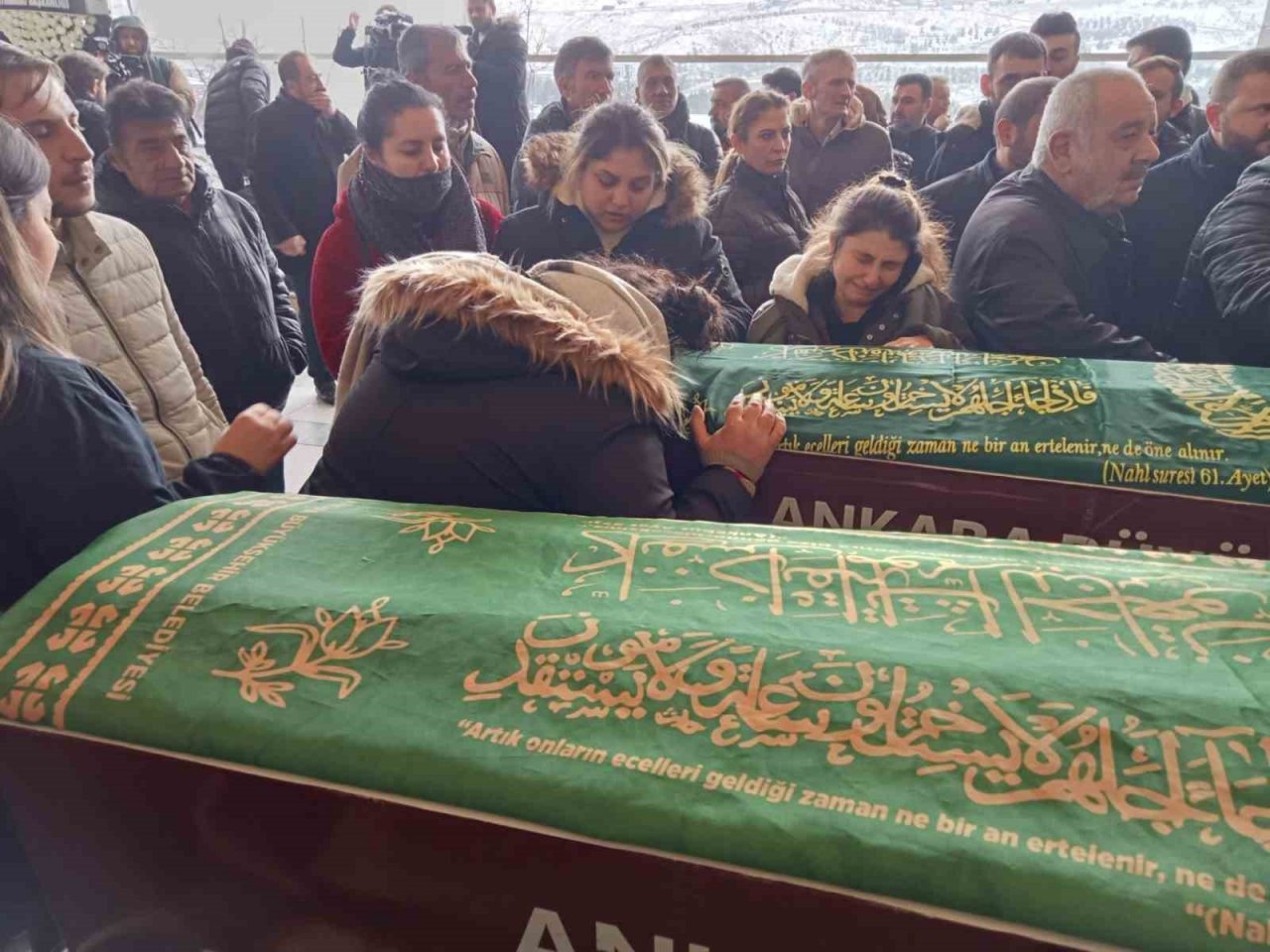 "Elvan Dalton" ismiyle tanınan ünlü şarkıcı Elvan Yılmaz son yolcuğuna uğurlandı