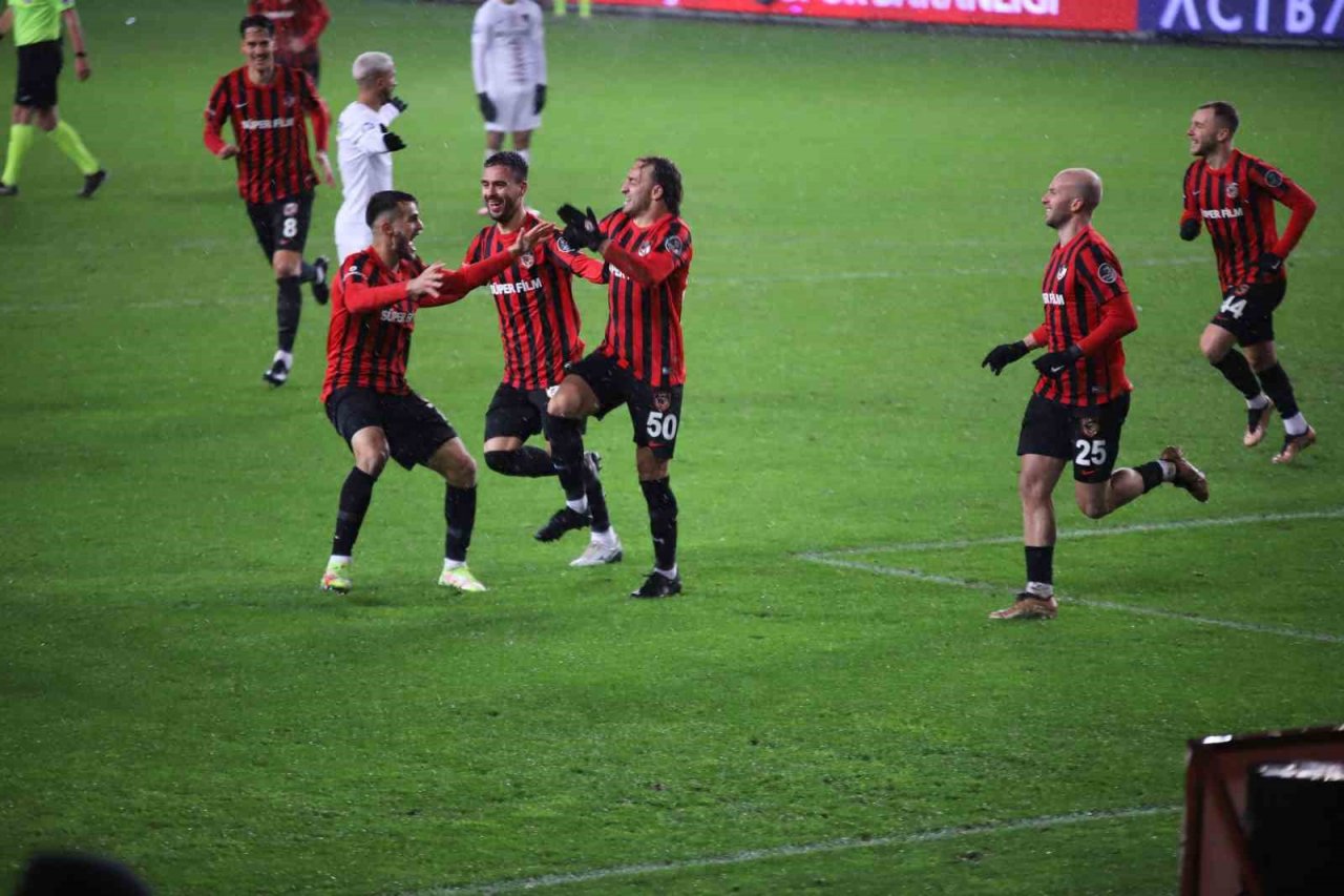 Spor Toto Süper Lig: Gaziantep FK: 4 - A. Hatayspor: 1 (Maç sonucu)