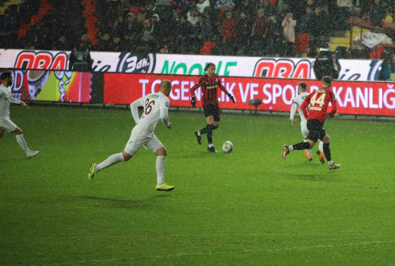 Spor Toto Süper Lig: Gaziantep FK: 4 - A. Hatayspor: 1 (Maç sonucu)