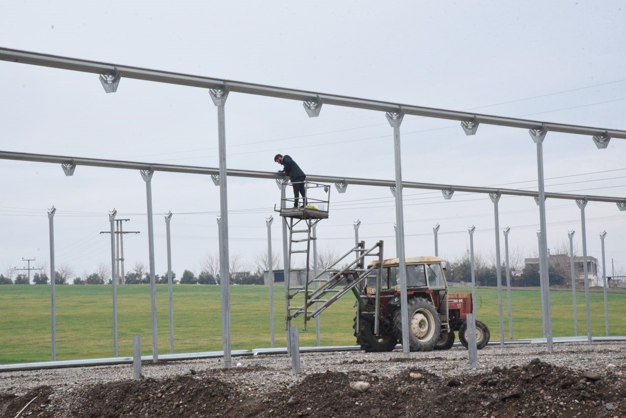 Her kadın bin çiçek serasında çalışmalar devam ediyor