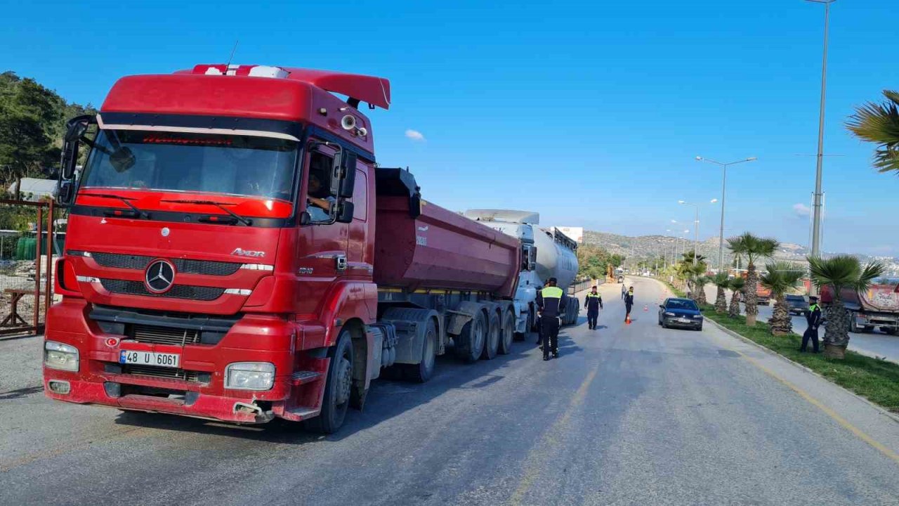 Jandarmadan hafriyat kamyonlarına sıkı denetim
