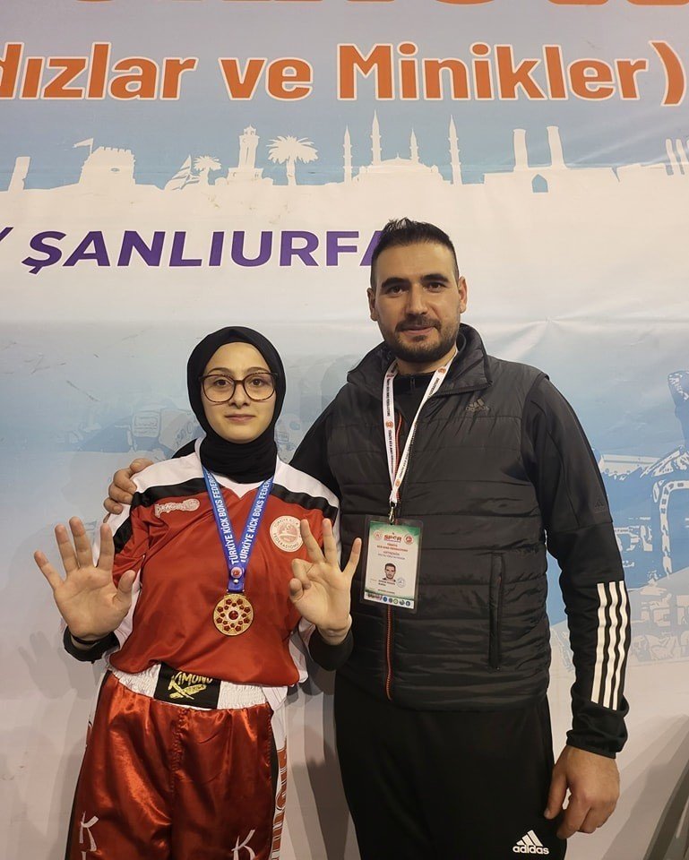 Dadaş kızı Büşra şampiyonluğa doymuyor