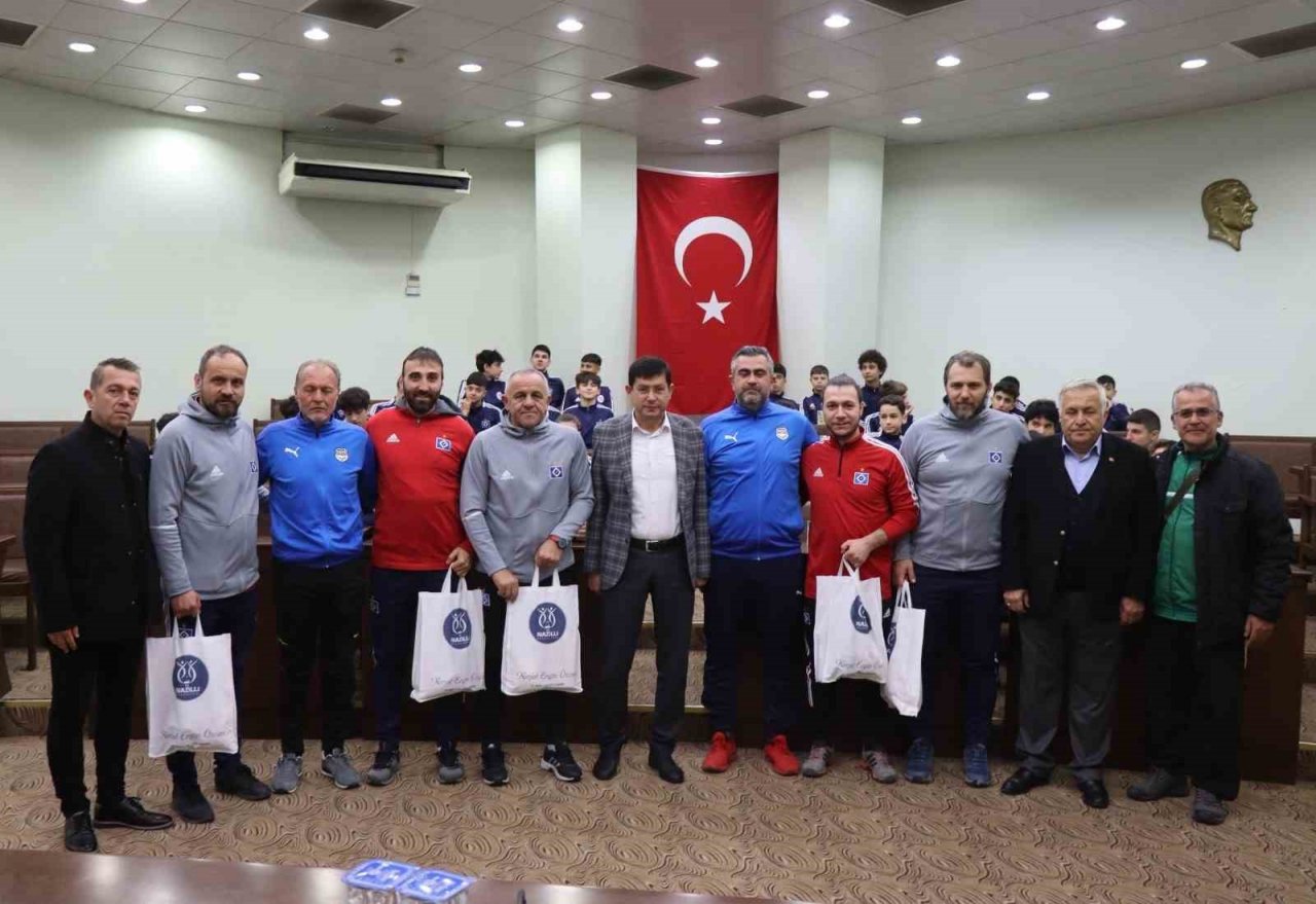 Başkan Özcan: “Nazillimiz sporcu dostu bir kent”