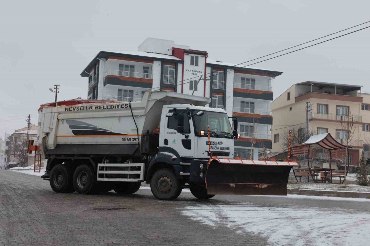 Nevşehir’de 400 personel karla mücadele edecek