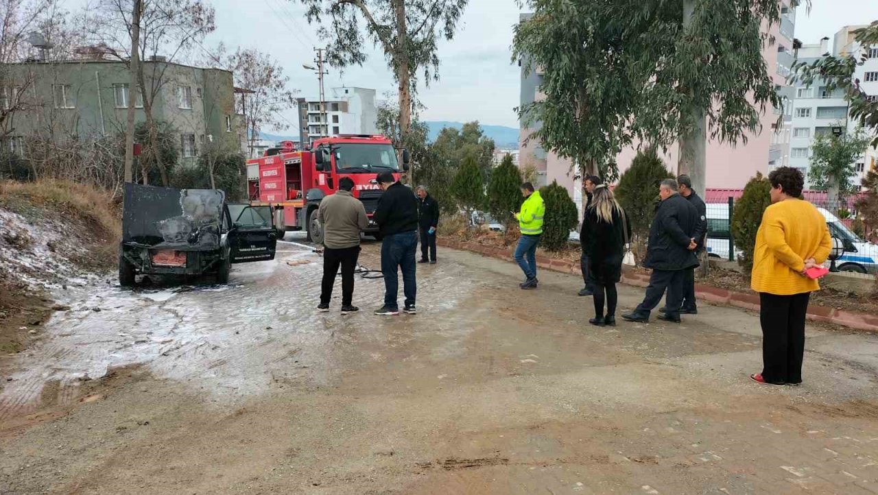 Osmaniye’de araç yangını