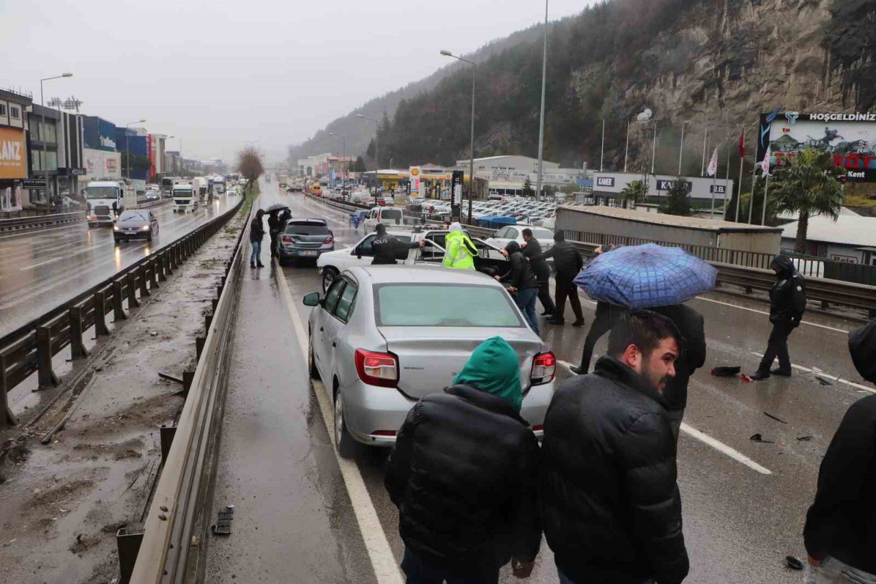 Samsun’da 8 araçlı trafik kazaları: 1 yaralı