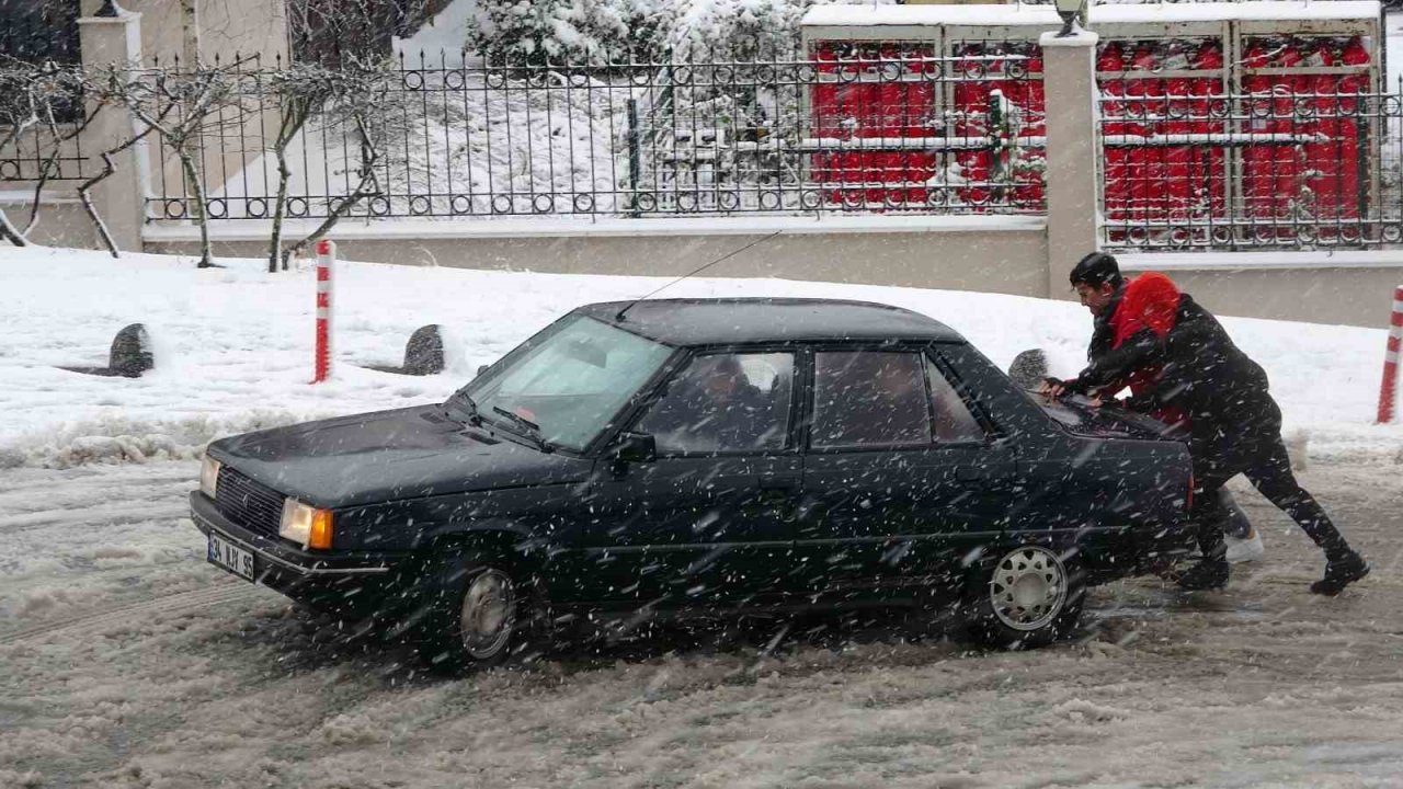 Ordu’da kar güzelliği: Boztepe beyaz gelinliğini giydi