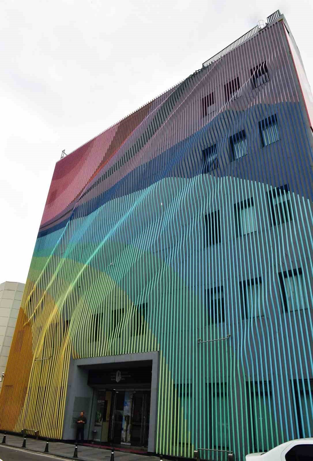 AKS’NİN yeni sergisi; asker ve ressam