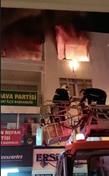 Antalya’da kiracı evi yakma şüphesiyle gözaltına alındı