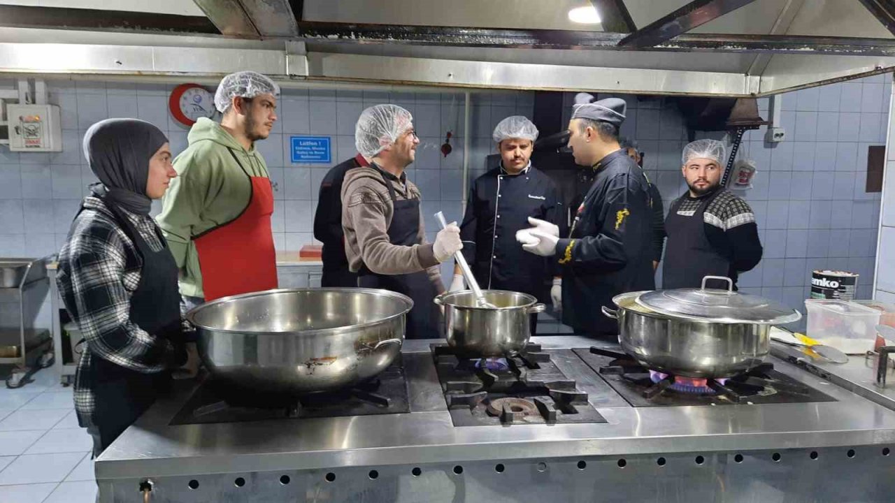 Aşçı ve aşçı yardımcılarından ortak menü