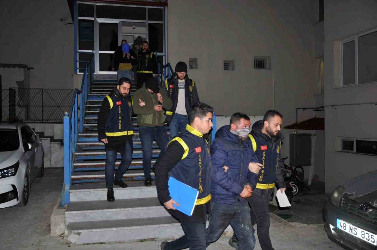 Didim’de aracı ile çarptığı kişinin ölümüne neden olan şüpheli Muğla’da yakalandı