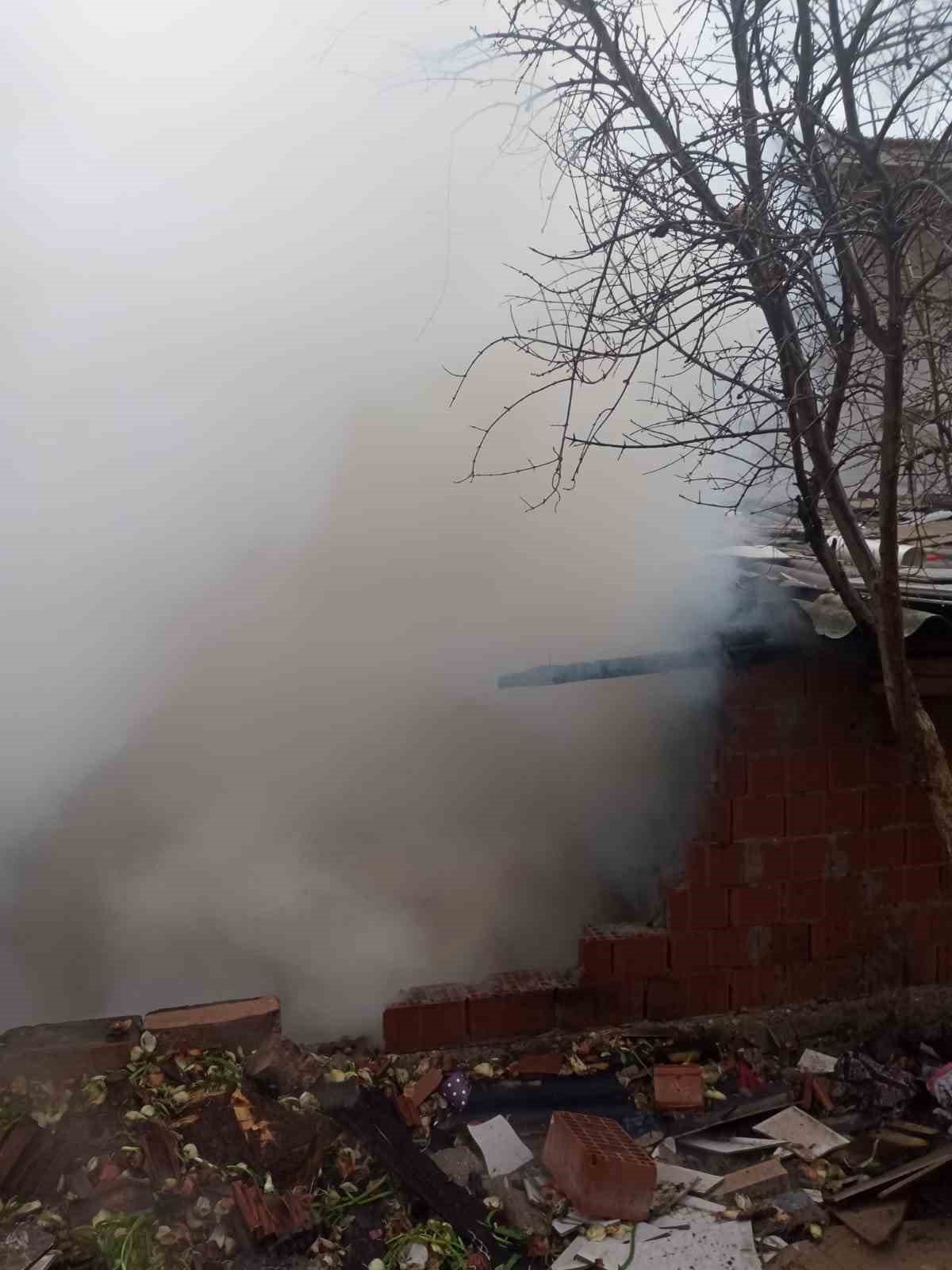 Bilecik’te bir evde çıkan yangın korkuttu