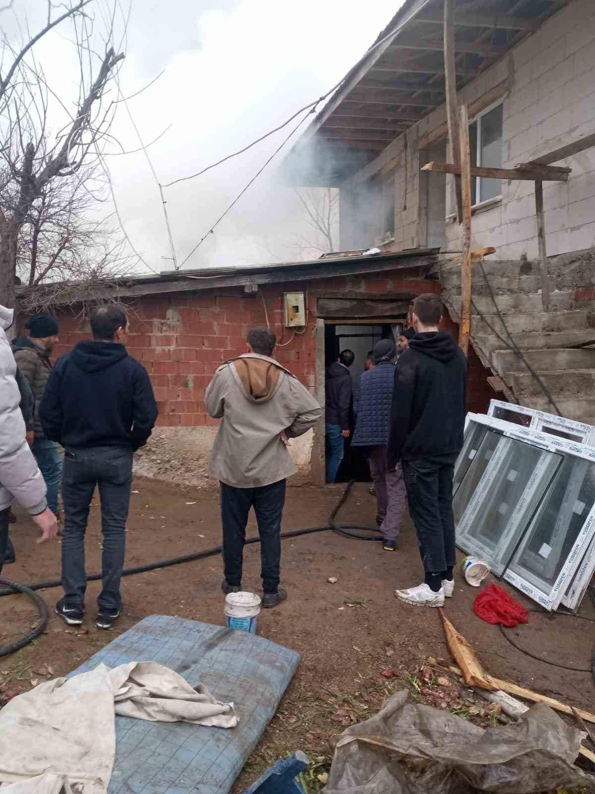 Bilecik’te bir evde çıkan yangın korkuttu