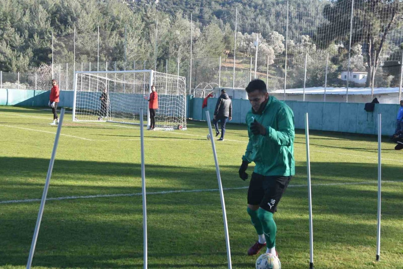 İsmet Taşdemir: "Bizim hedefimiz ilk 10"