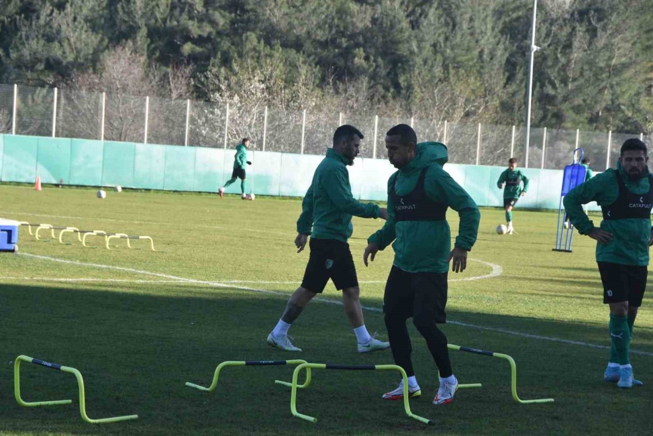 İsmet Taşdemir: "Bizim hedefimiz ilk 10"