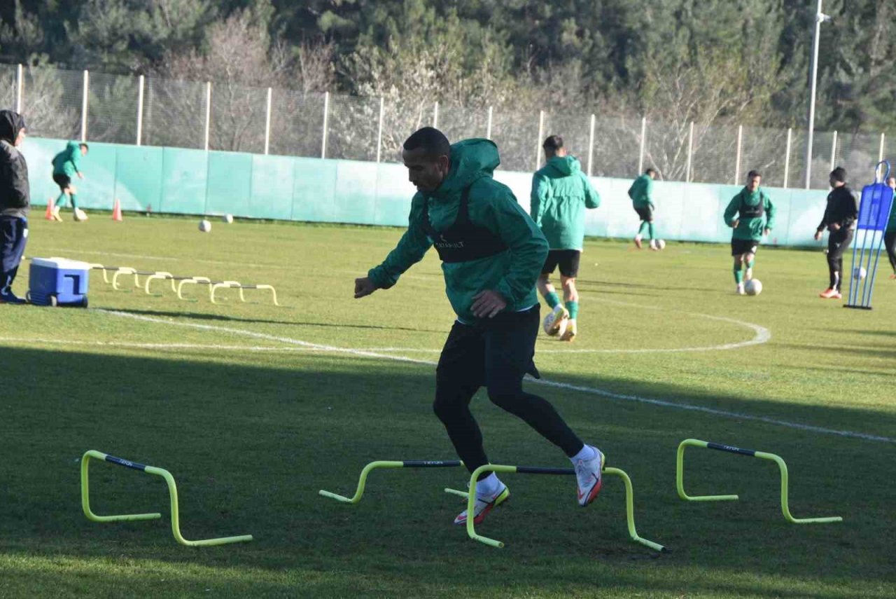 İsmet Taşdemir: "Bizim hedefimiz ilk 10"