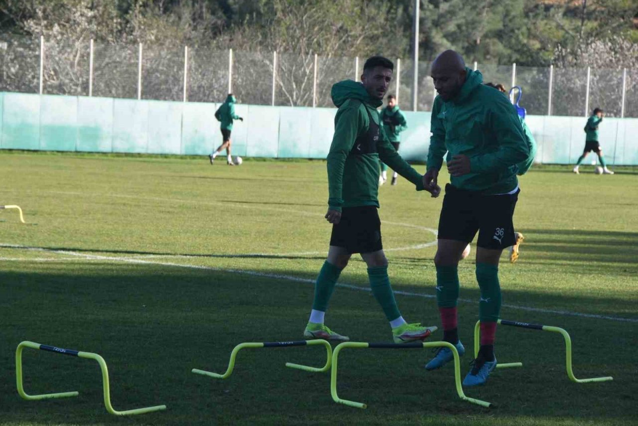 İsmet Taşdemir: "Bizim hedefimiz ilk 10"