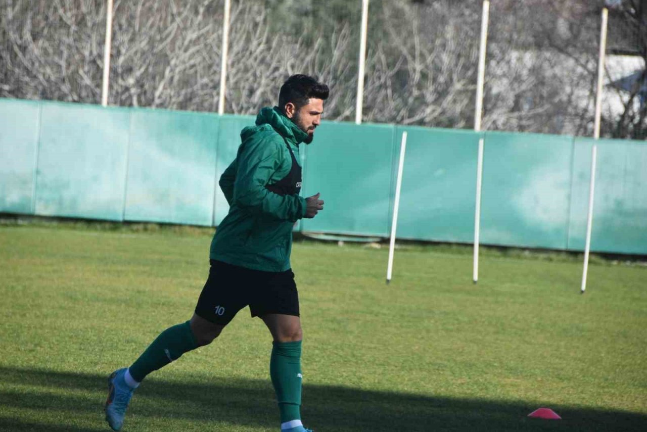 İsmet Taşdemir: "Bizim hedefimiz ilk 10"