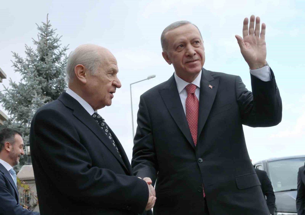 Cumhurbaşkanı Erdoğan MHP Genel Başkanı Bahçeli’yi evinde ziyaret ediyor