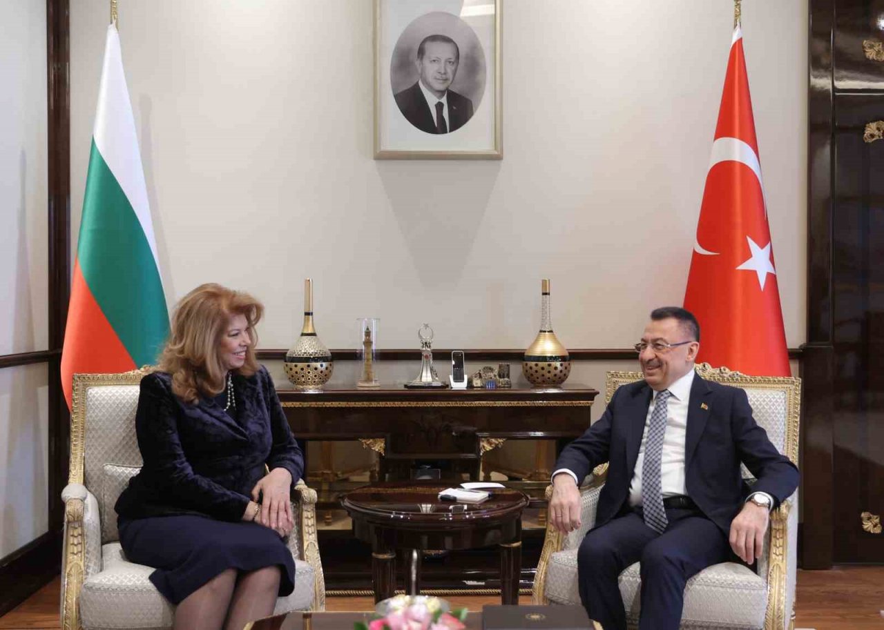 Cumhurbaşkanı Yardımcısı Oktay, Bulgaristan Cumhurbaşkanı Yardımcısı Yotova ile bir araya geldi