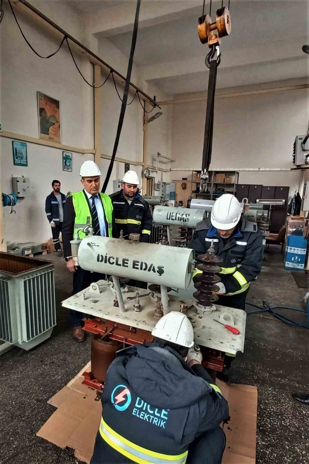 Dicle Elektrik sorumluluk alanında aşırı ve kontrolsüz tüketim nedeniyle 57 trafo yandı