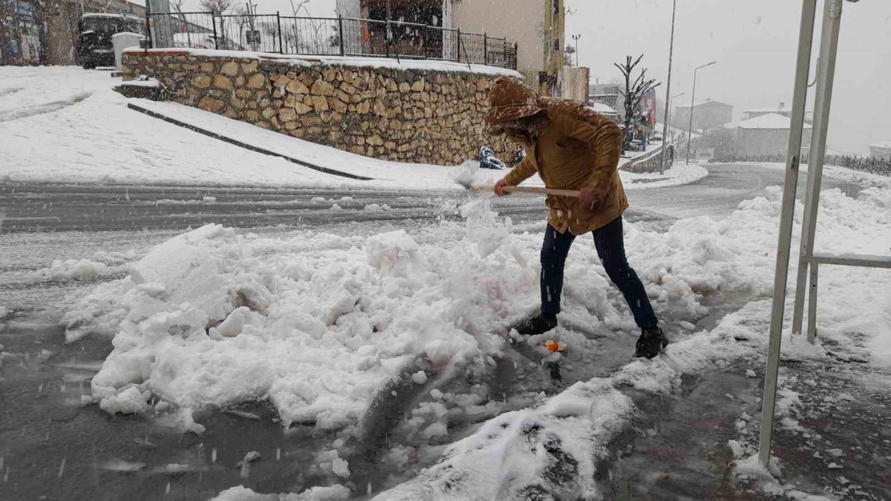 Kulp beyaz örtüyle kaplandı