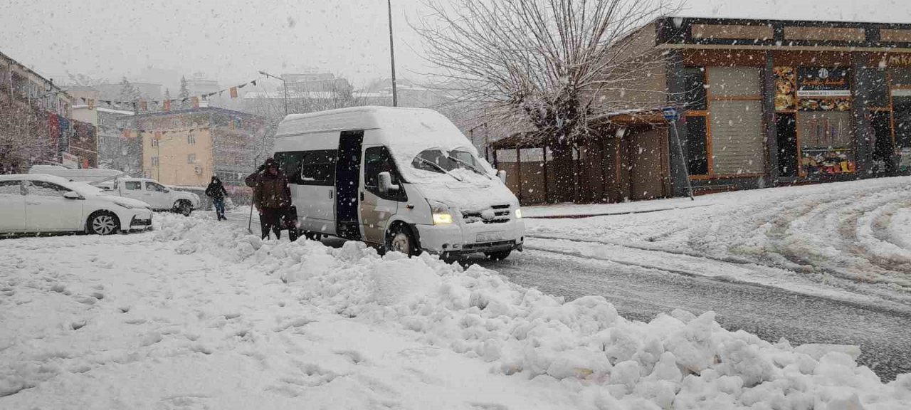 Kulp beyaz örtüyle kaplandı