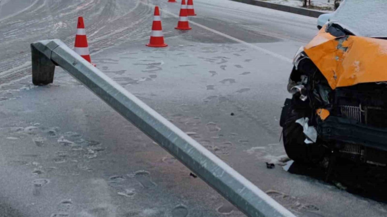 Silvan’da kar yağışı kazayı beraberinde getirdi: 1 yaralı