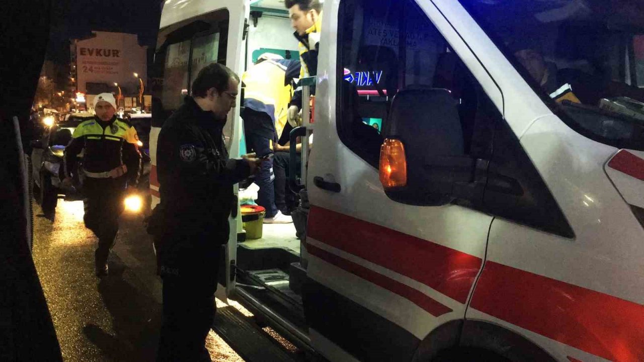 Elazığ’ın en işlek caddesinde bıçaklı kavga: 2 yaralı