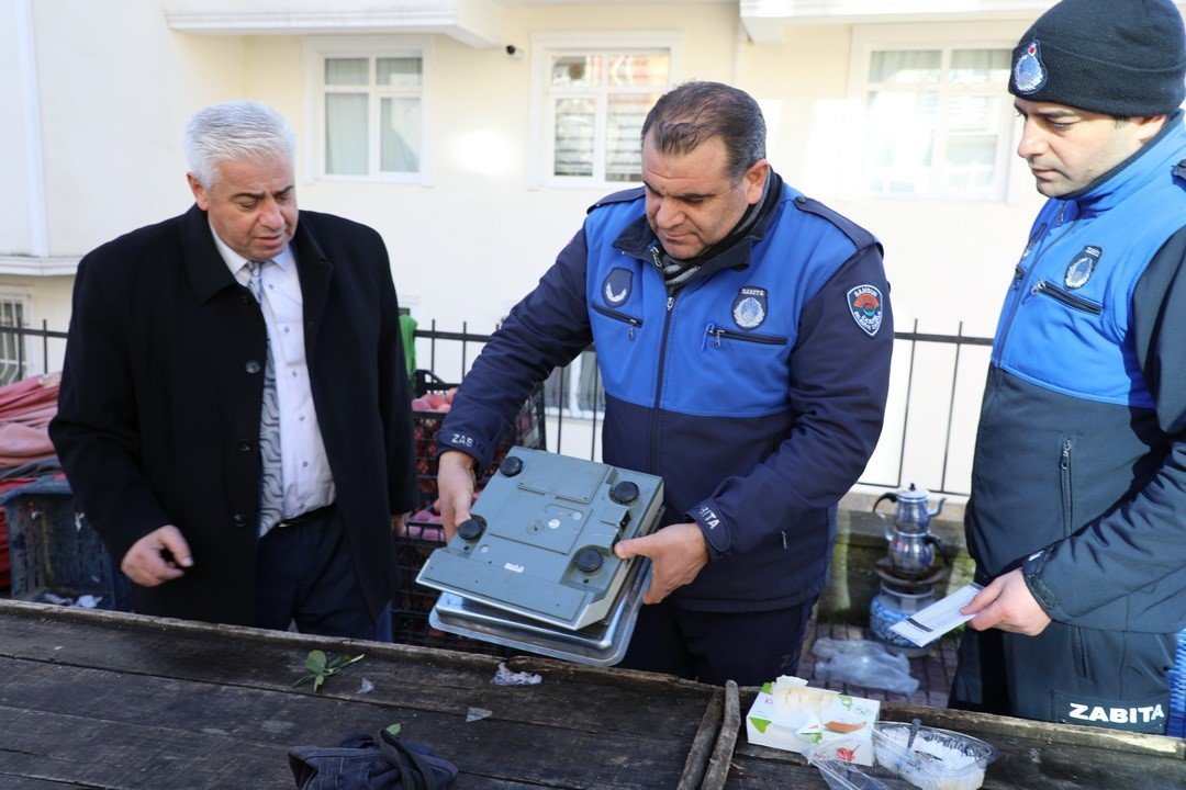 Semt pazarlarında denetim