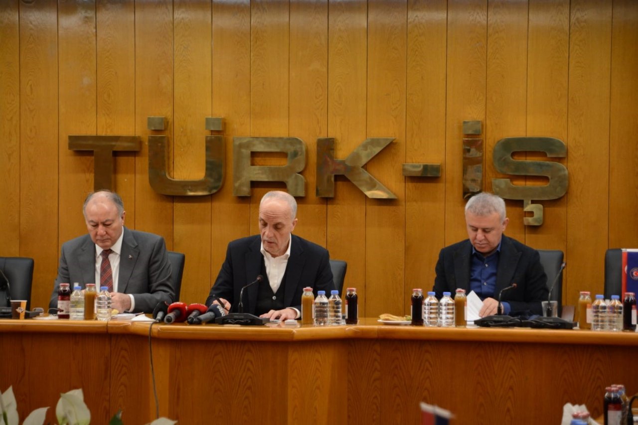 Türk-İş Genel Başkanı Atalay: “Talebimiz, seçim sathına girmeden Kamu Sözleşmelerini bitirmek”