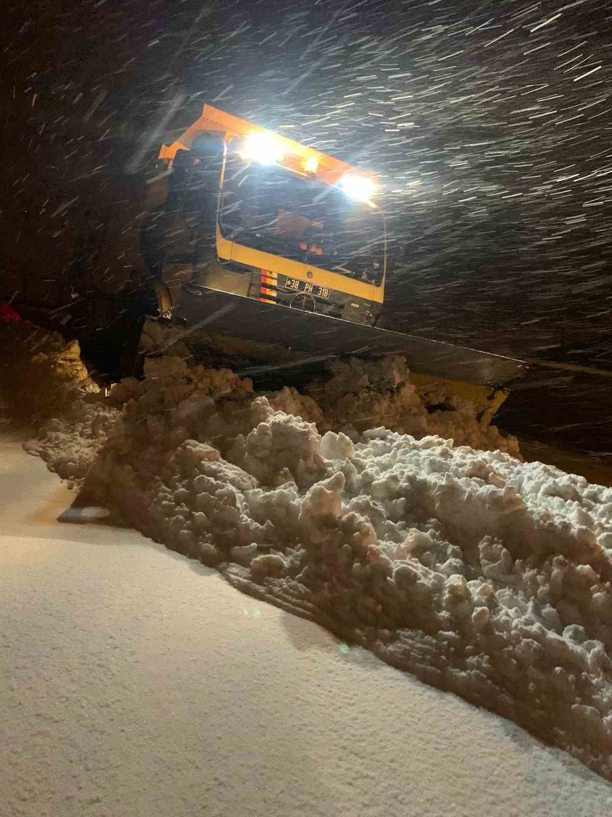 Kayseri’de Kapanan 116 Kırsal Mahalle Yolu Ulaşıma Açıldı