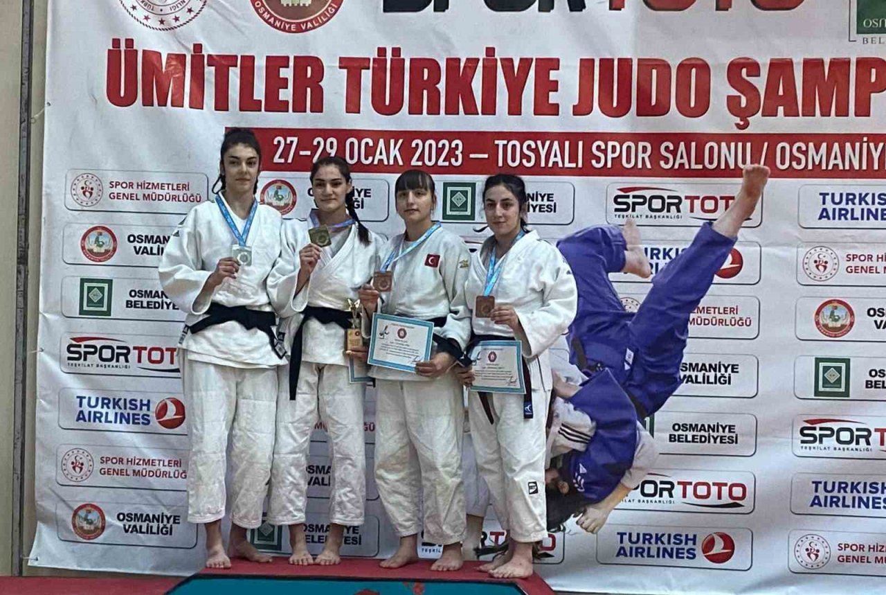 Salihlili judocular, Osmaniye’de derece yaptı