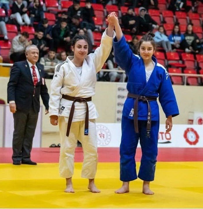 Salihlili judocular, Osmaniye’de derece yaptı