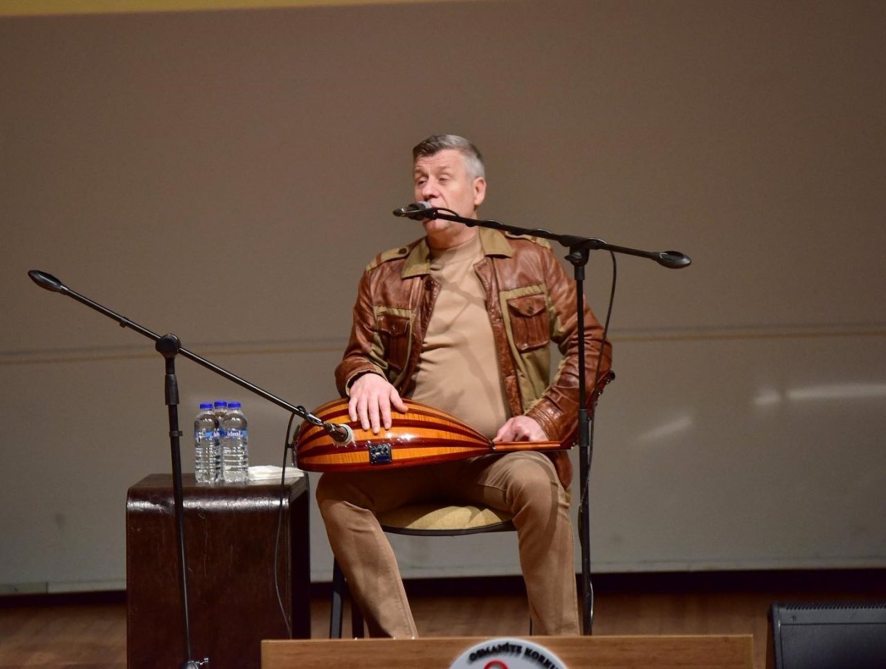 Metin Şentürk, Osmaniye’de öğrencilerle buluştu