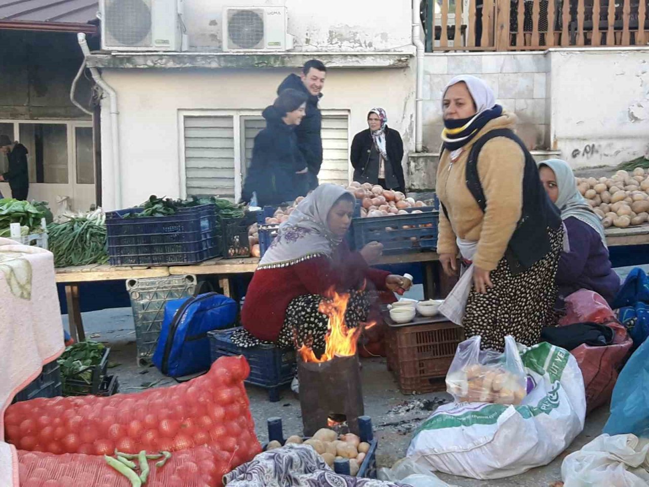 Halk pazarını soğuk vurdu