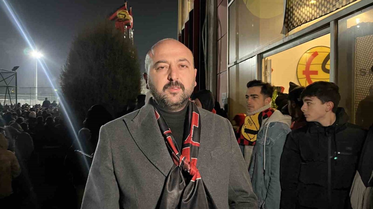 Transfer yasağını kaldıran Eskişehirspor tesisleri bayram yeri oldu