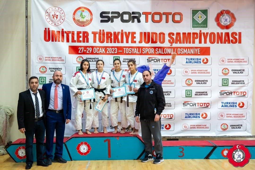 Sivaslı Judocular Osmaniye’de Sivas rüzgarı estirdi