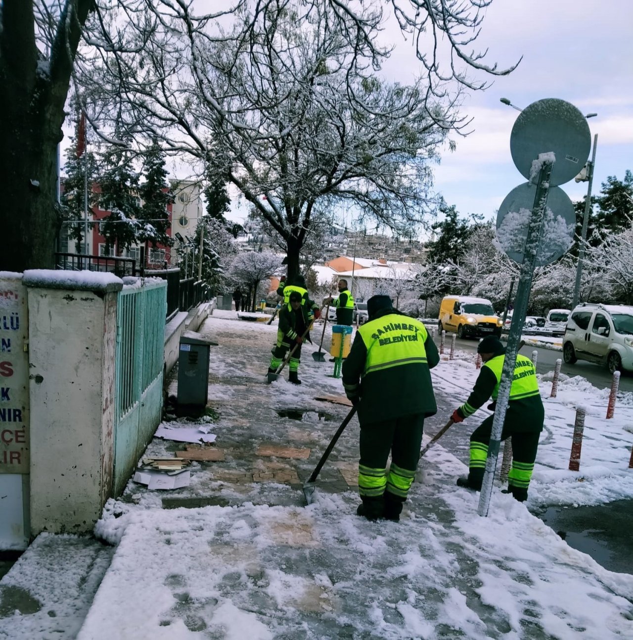 Şahinbey’de karla mücadele