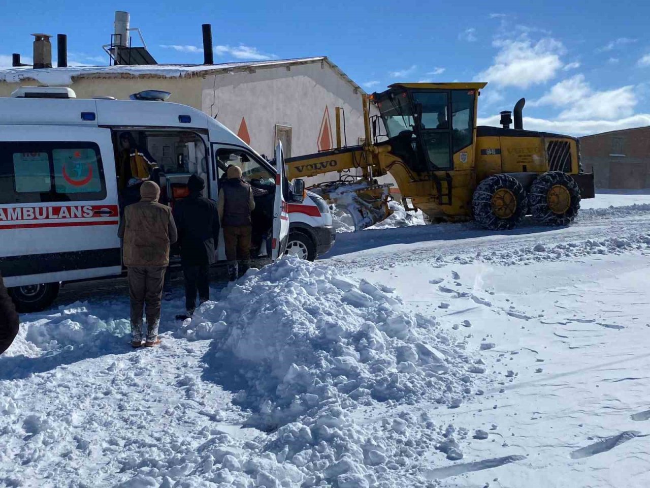 Hamile kadın hastaneye böyle ulaştırıldı