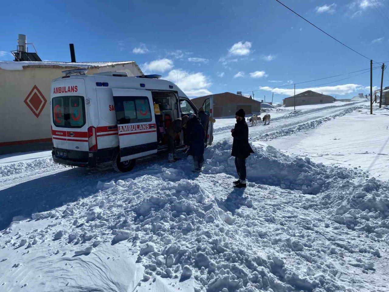 Hamile kadın hastaneye böyle ulaştırıldı