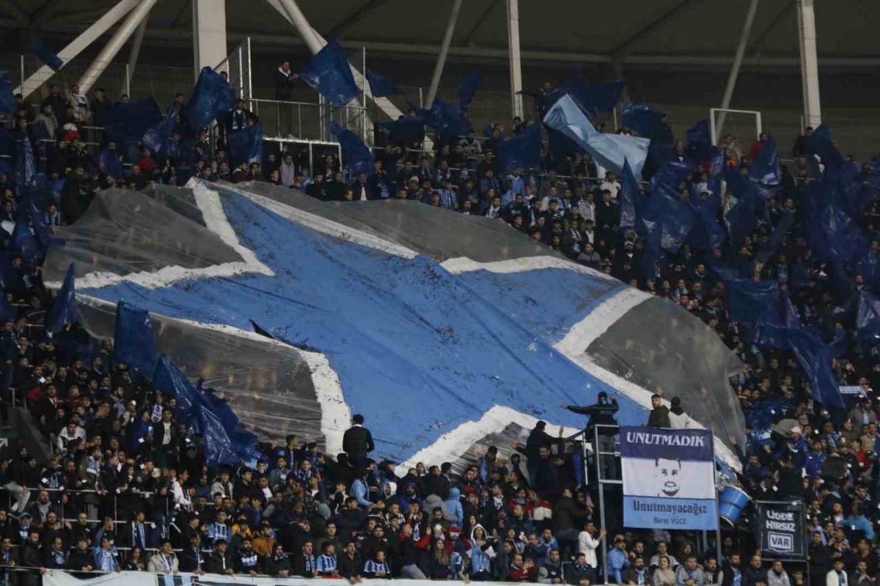 Spor Toto Süper Lig: Adana Demirspor: 0 - Fenerbahçe: 0 (Maç devam ediyor)