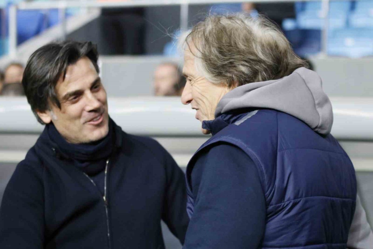 Spor Toto Süper Lig: Adana Demirspor: 0 - Fenerbahçe: 0 (Maç devam ediyor)