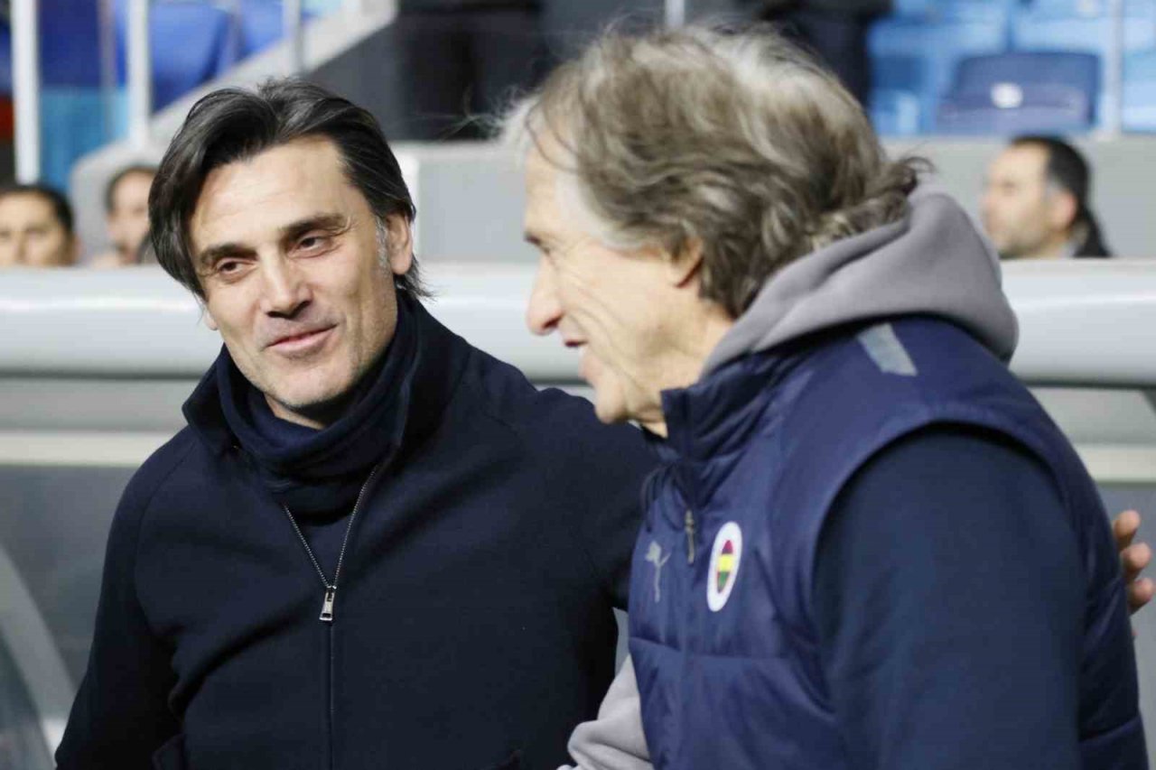 Spor Toto Süper Lig: Adana Demirspor: 0 - Fenerbahçe: 0 (Maç devam ediyor)