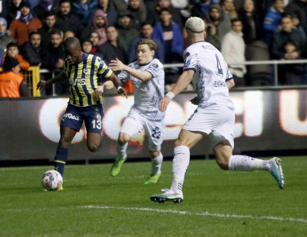 Spor Toto Süper Lig: Adana Demirspor: 1 - Fenerbahçe: 1 (Maç sonucu)