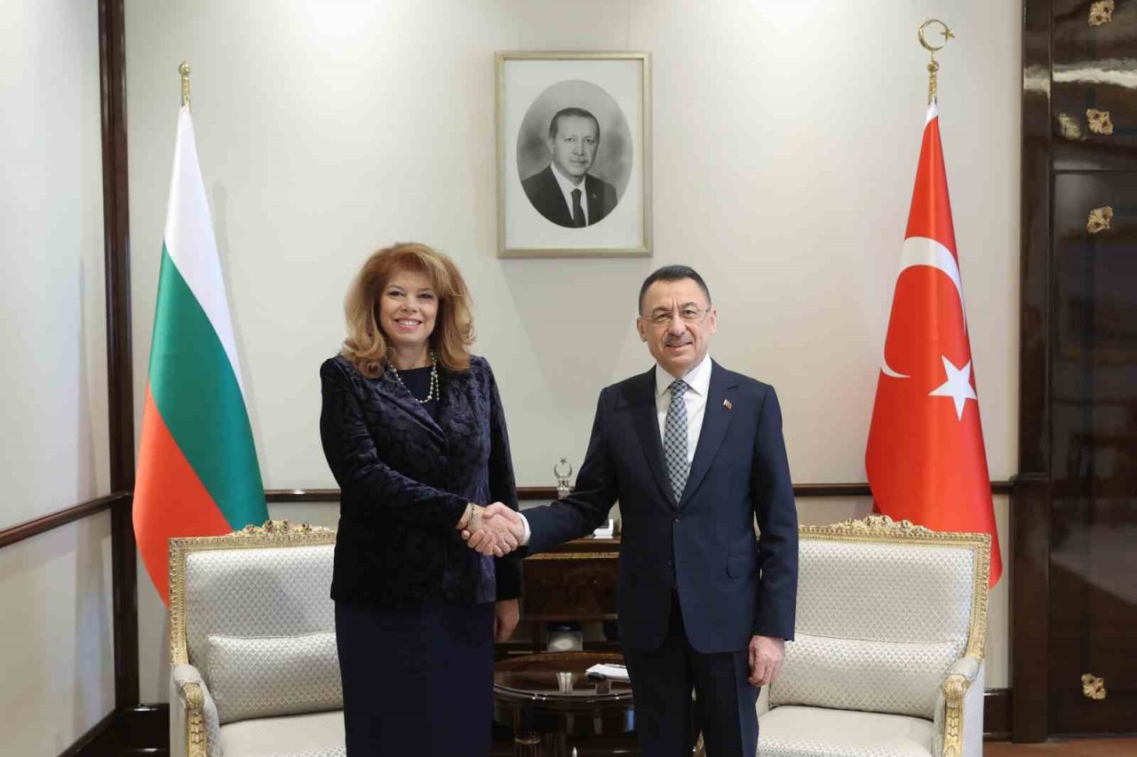Cumhurbaşkanı Yardımcısı Oktay, Bulgaristan Cumhurbaşkanı Yardımcısı Yotova ile bir araya geldi
