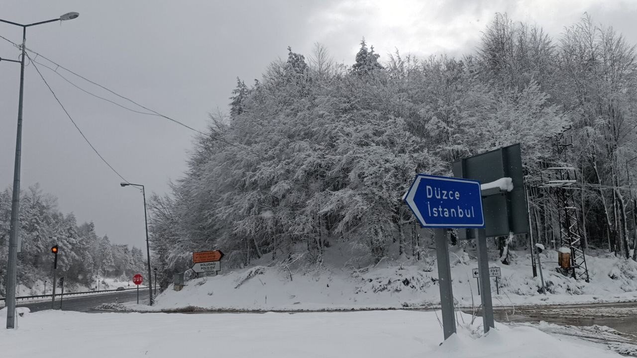 Bolu Dağı’na kar yağışı etkili oluyor